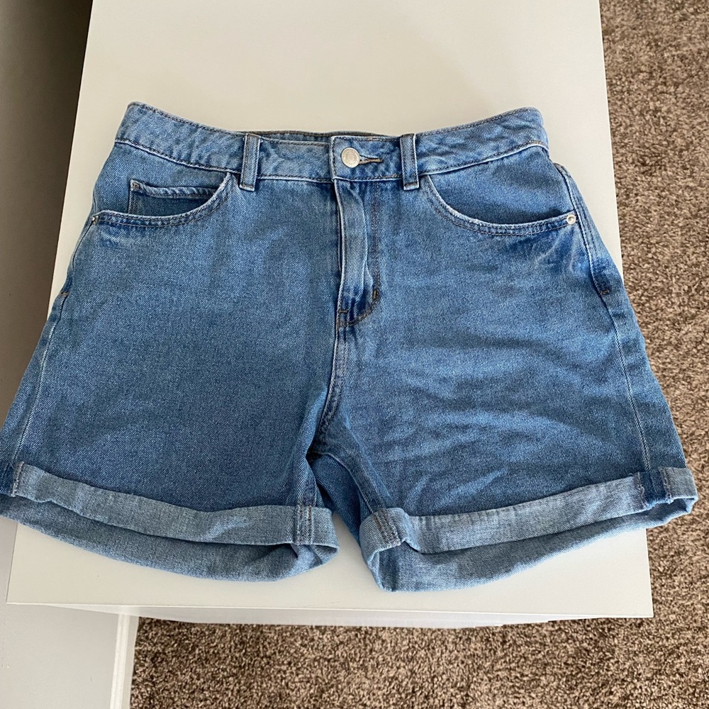 Very Moda high waisted mom shorts